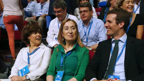 Los candidatos a presidir el Partido Popular Soraya Sáez de Santamaría y Pablo Casado Los candidatos a presidir el Partido Popular Soraya Sáez de Santamaría y Pablo Casado