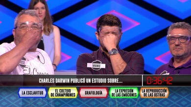 'Los Lobos' desconocen qué estudio publicó Charles Darwin y pierden a otro miembro del equipo