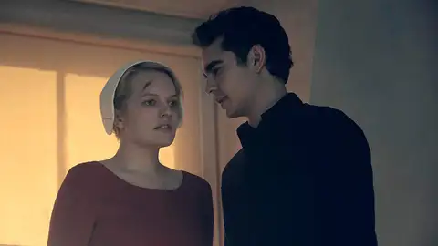 El cuento de la criada - Temporada 1 - Capítulo 10: La noche El cuento de la criada - Temporada 1 - Capítulo 10: La noche
