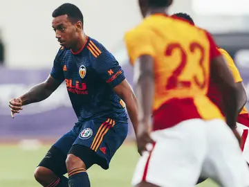 Vezo, con el Valencia Vezo, con el Valencia