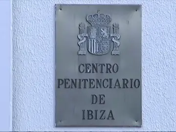 Dos britanicos a prisión por la presunta violación de una joven en Ibiza Dos britanicos a prisión por la presunta violación de una joven en Ibiza