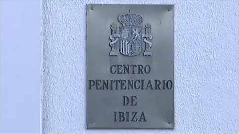 Dos britanicos a prisión por la presunta violación de una joven en Ibiza Dos britanicos a prisión por la presunta violación de una joven en Ibiza