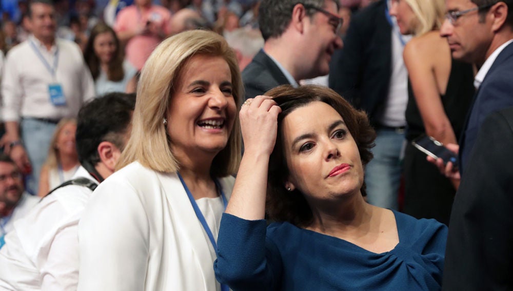 Soraya Sáenz de Santamaría y Fátima Báñez