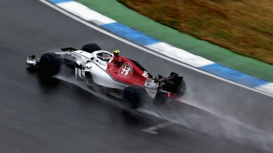 Charles Leclerc marca el mejor tiempo de los Libres 3 de Alemania en una sesión marcada por la lluvia