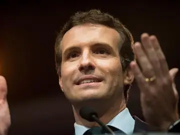 Antena 3 Noticias Fin de Semana (21-07-18) Pablo Casado, nuevo presidente del PP con un 57% de los votos: "Hoy nadie ha perdido solo ha ganado el PP" Antena 3 Noticias Fin de Semana (21-07-18) Pablo Casado, nuevo presidente del PP con un 57% de los votos: "Hoy nadie ha perdido solo ha ganado el PP"