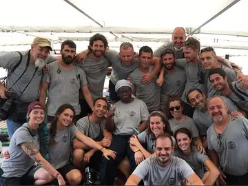 El equipo de Open Arms con Josefa El equipo de Open Arms con Josefa
