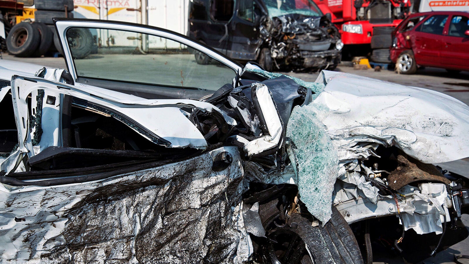 Catorce muertos en once accidentes de tráfico este fin de semana en España