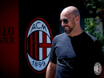 Pepe Reina, con el Milan Pepe Reina, con el Milan