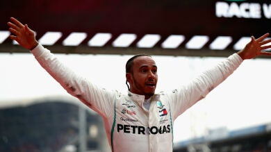 Remontada y victoria para Lewis Hamilton en Alemania con Sainz 12º y Alonso y Vettel K.O.