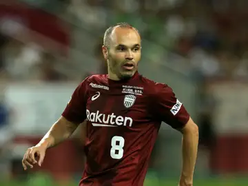 Deportes Antena 3 (22-07-18) Andrés Iniesta debuta con derrota con el Vissel Kobe japonés Deportes Antena 3 (22-07-18) Andrés Iniesta debuta con derrota con el Vissel Kobe japonés