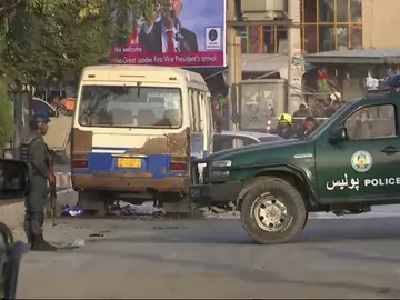Un atentado suicida en Kabul deja 15 muertos y 60 heridos Un atentado suicida en Kabul deja 15 muertos y 60 heridos