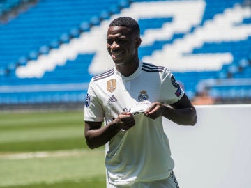 Vinicius, con la camiseta del Real Madrid