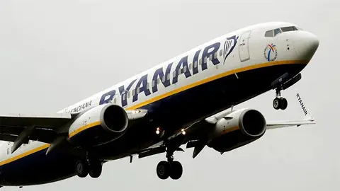 Un avión de la compañía irlandesa Ryanair Un avión de la compañía irlandesa Ryanair