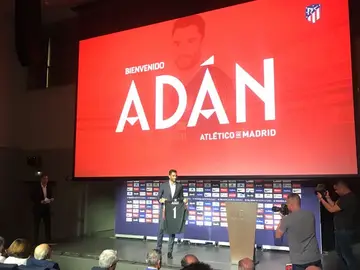 Antonio Adán, en su presentación con el Atlético Antonio Adán, en su presentación con el Atlético