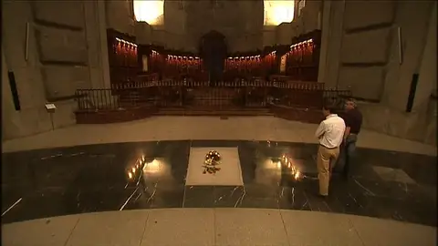 Militares retirados reclaman respeto para Franco Militares retirados reclaman respeto para Franco