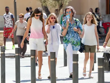 Doña Sofía, la reina Letizia y la princesa Leonor y la infanta Sofía Doña Sofía, la reina Letizia y la princesa Leonor y la infanta Sofía