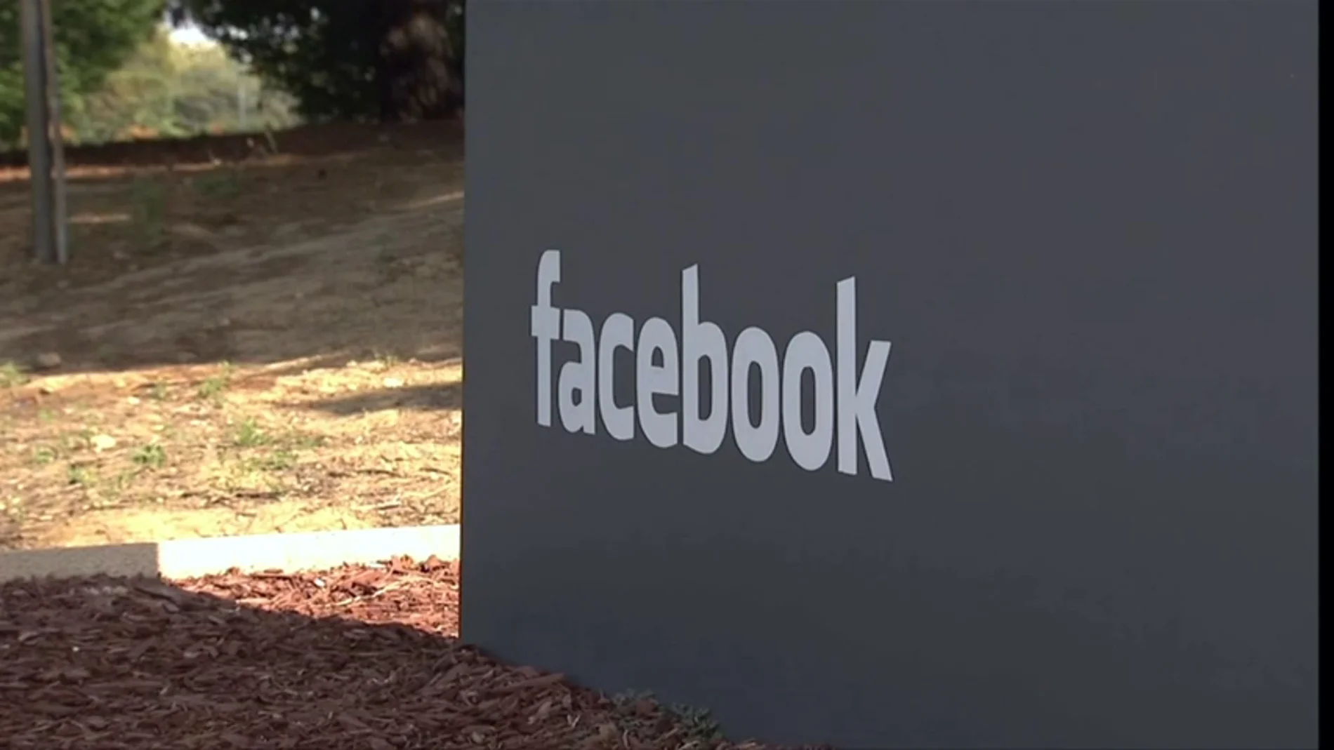 Facebook elimina 32 cuentas falsas dedicadas a la manipulación política en Estados Unidos Facebook elimina 32 cuentas falsas dedicadas a la manipulación política en Estados Unidos