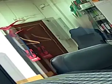 Dos jubilados ingresan en prisión tras robar en una treintena de oficinas en Barcelona Dos jubilados ingresan en prisión tras robar en una treintena de oficinas en Barcelona