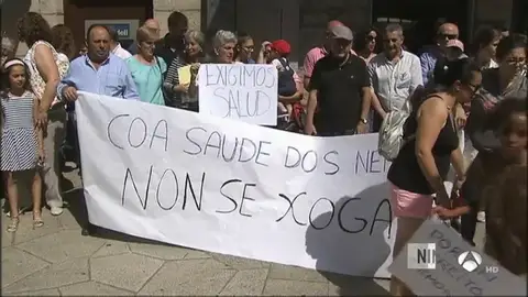 Vecinos denuncian la falta de médicos en verano que les obliga a desplazarse a otros municipios para ser atendidos Vecinos denuncian la falta de médicos en verano que les obliga a desplazarse a otros municipios para ser atendidos