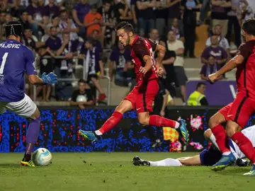 Remate de Pablo Sarabia en Europa League Remate de Pablo Sarabia en Europa League