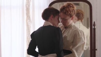 El beso de Kristen Stewart y Chloe Sevigny en el tétrico primer tráiler de 'Lizzie'