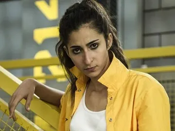 Alba Flores es Saray en 'Vis a vis' Alba Flores es Saray en 'Vis a vis'