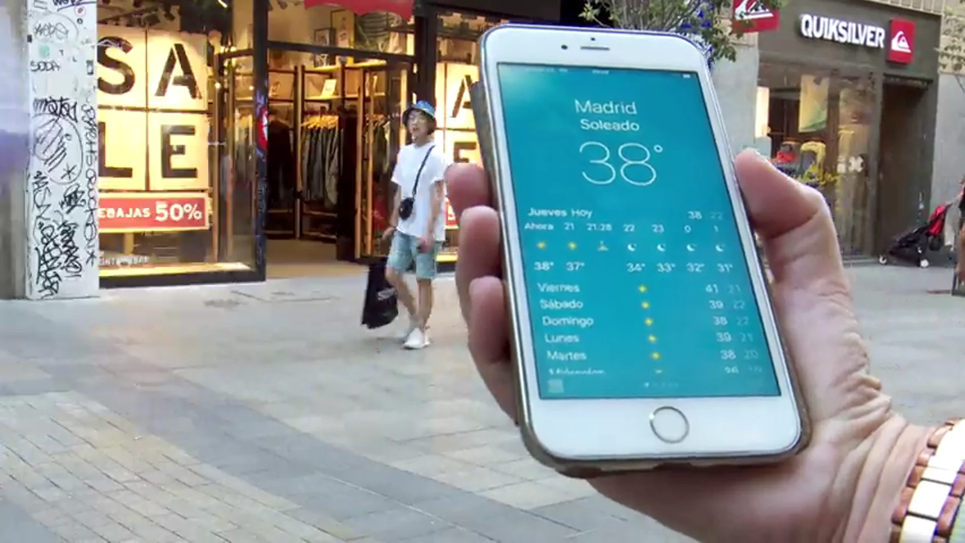 Negocios vacíos por la ola de calor en España Negocios vacíos por la ola de calor en España