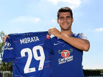 Álvaro Morata con su nuevo dorsal Álvaro Morata con su nuevo dorsal