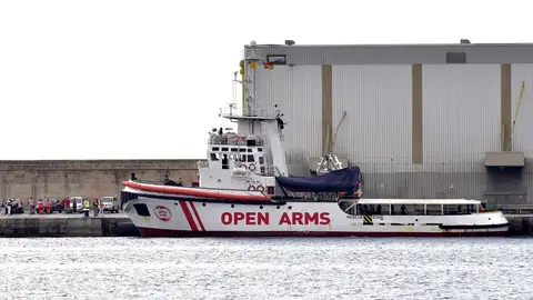 Vista de uno de los dos barcos de la Organización de Salvamento Open Arms Vista de uno de los dos barcos de la Organización de Salvamento Open Arms