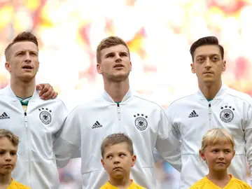 Selección alemana cantando el himno Selección alemana cantando el himno