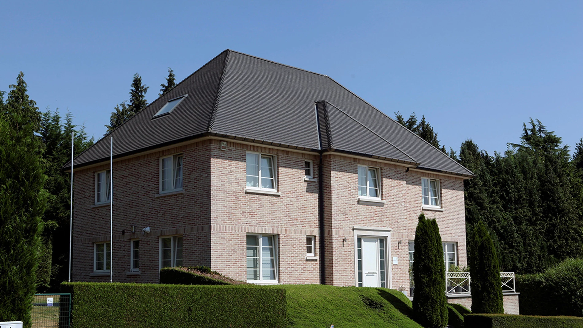 Fachada de la residencia en Waterloo de Puigdemont Fachada de la residencia en Waterloo de Puigdemont