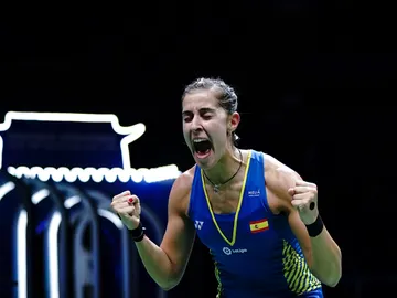 Carolina Marín celebra su victoria en el Mundial de bádminton Carolina Marín celebra su victoria en el Mundial de bádminton