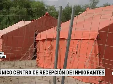Cádiz abre el primer centro de recepción de inmigrantes Cádiz abre el primer centro de recepción de inmigrantes