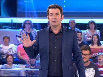 Un concursante de '¡Ahora Caigo!': "Arturo, a mi abuela no le hacen gracia tus chistes" Un concursante de '¡Ahora Caigo!': "Arturo, a mi abuela no le hacen gracia tus chistes"