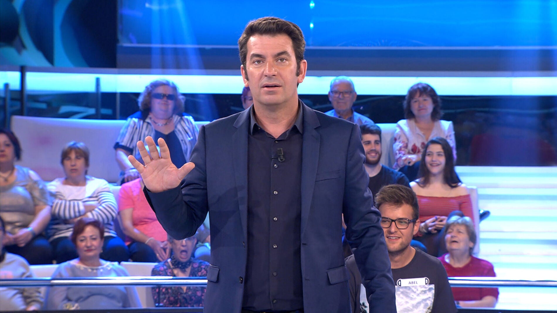 Un concursante de '&iexcl;Ahora Caigo!': "Arturo, a mi abuela no le hacen gracia tus chistes"