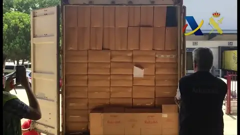 Intervenidas en el Puerto de Barcelona 1,5 millones de cajetillas de tabaco de contrabando Intervenidas en el Puerto de Barcelona 1,5 millones de cajetillas de tabaco de contrabando