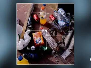 EXCLUSIVA: Los restos de la masía donde los terroristas se reunieron tras el primer atentado en Las Ramblas sugieren que bebieron alcohol para desinhibirse EXCLUSIVA: Los restos de la masía donde los terroristas se reunieron tras el primer atentado en Las Ramblas sugieren que bebieron alcohol para desinhibirse
