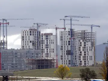 varios edificios en construcción. varios edificios en construcción.