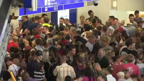 Retrasos y cancelaciones en aeropuerto de Frankfurt por medidas policiales Retrasos y cancelaciones en aeropuerto de Frankfurt por medidas policiales