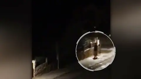 Jóvenes okupas invaden cinco chalets en Mataalpino Jóvenes okupas invaden cinco chalets en Mataalpino