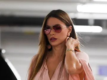 Sofía Vergara de 'Modern Family' no pierde el glamour ni para ir al supermercado Sofía Vergara de 'Modern Family' no pierde el glamour ni para ir al supermercado