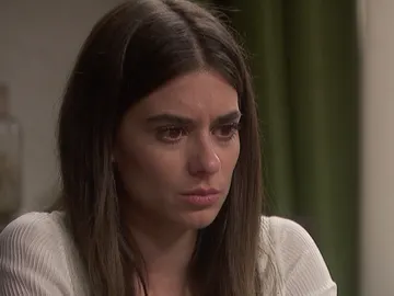 Elsa: "He venido a despedirme de vosotros, me marcho de Puente Viejo" Elsa: "He venido a despedirme de vosotros, me marcho de Puente Viejo"