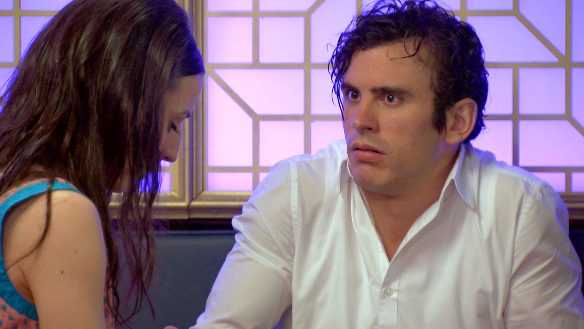 Llanos decepcionada con Arturo que se siente agobiado al saber que ser&aacute; padre