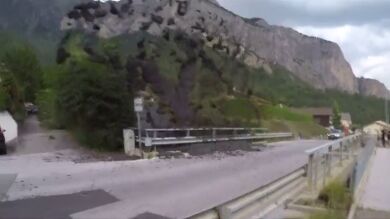 Espectacular avalancha de lodo por las tormentas en Suiza