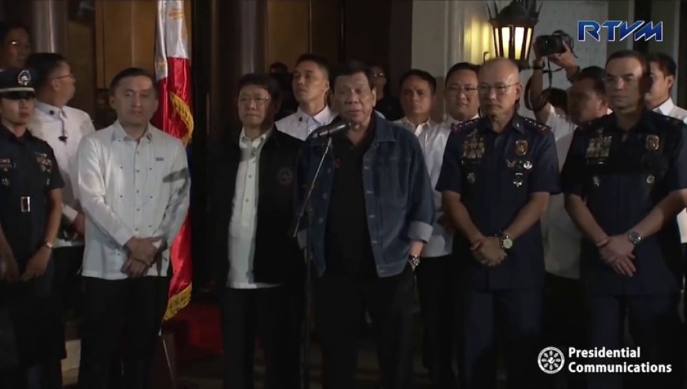 El presidente filipino amenaza de muerte a los policías corruptos