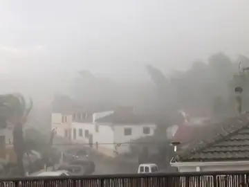 Desperfectos tras una fuerte tormenta en Mogón Desperfectos tras una fuerte tormenta en Mogón