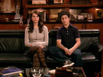 Penny y Luke Mosby (Lyndsy Fonseca y David Henrie) Penny y Luke Mosby (Lyndsy Fonseca y David Henrie)