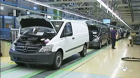 Casi un millón de vehículos de Renault y Mercedes en Europa, llamados a revisión por la emisión de gases Casi un millón de vehículos de Renault y Mercedes en Europa, llamados a revisión por la emisión de gases