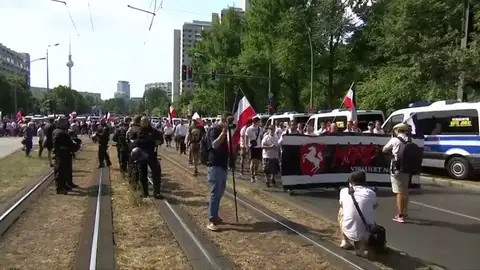 Más de 600 neonazis homenajean a Rudolf Hess en una manifestación en Alemania Más de 600 neonazis homenajean a Rudolf Hess en una manifestación en Alemania