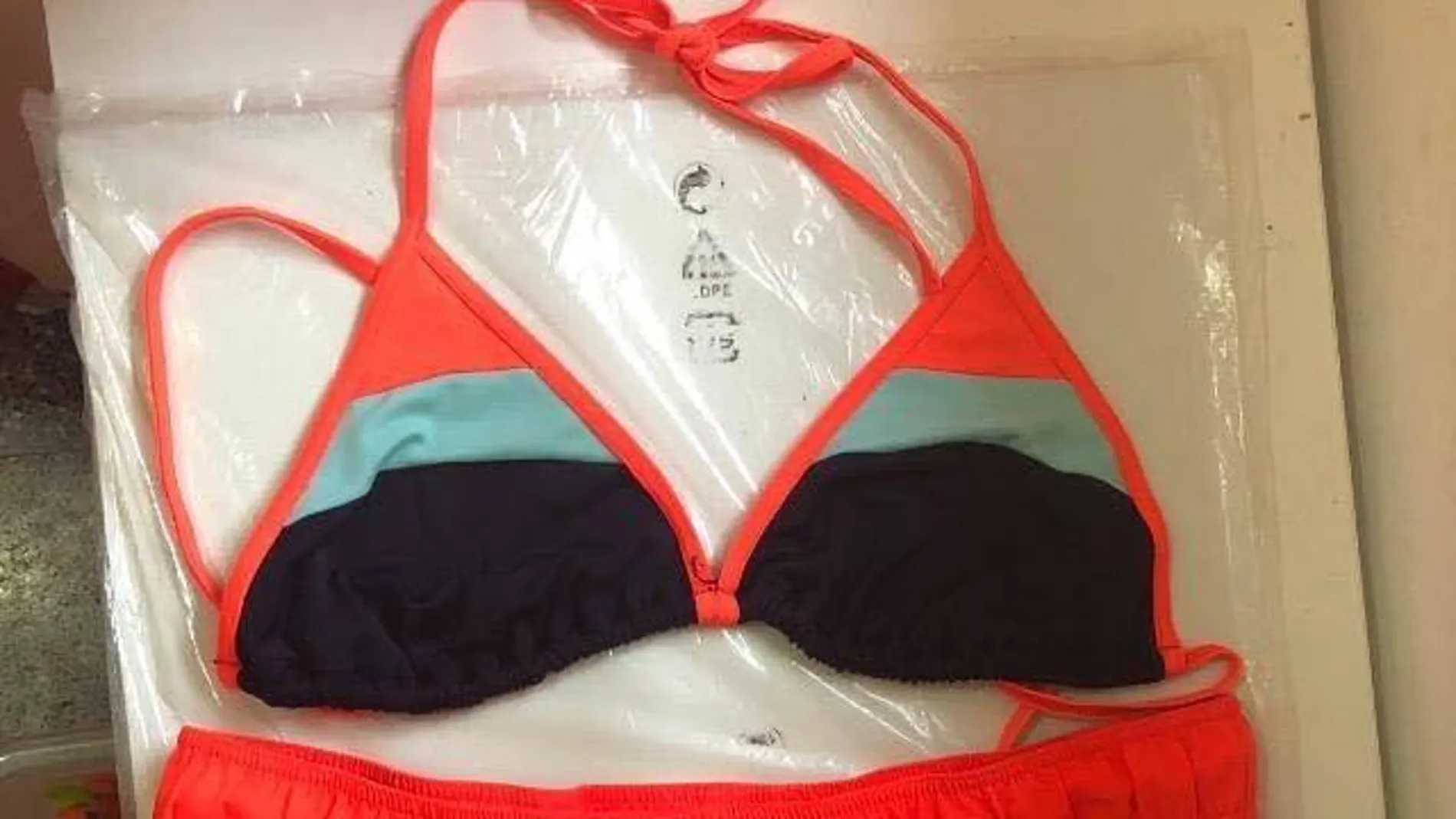 El bañador por el que fue expulsada la mujer El bañador por el que fue expulsada la mujer